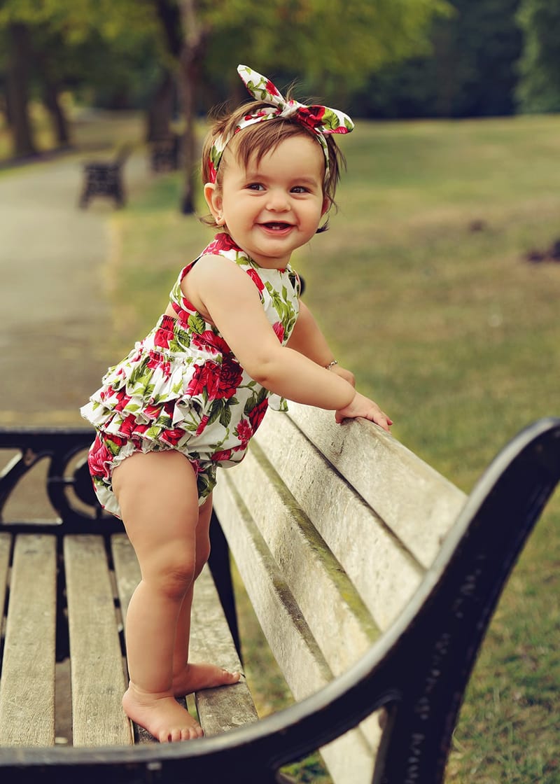 איזה גיל מדהים לצילומים! יום הולדת ראשון - איך לא, חגיגה?! מומלץ עם עוגה.