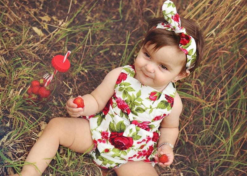 איזה גיל מדהים לצילומים! יום הולדת ראשון - איך לא, חגיגה?! מומלץ עם עוגה.