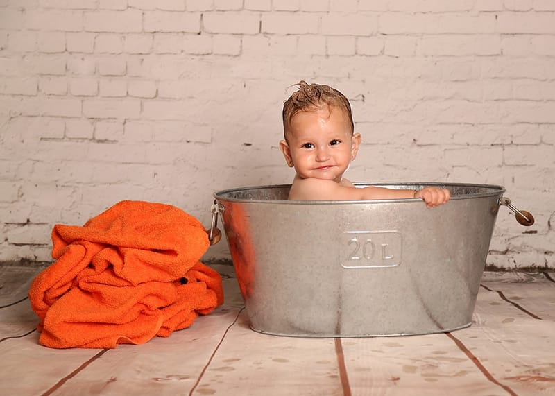 איזה גיל מדהים לצילומים! יום הולדת ראשון - איך לא, חגיגה?! מומלץ עם עוגה.