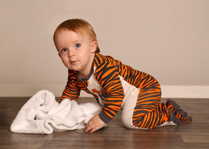 איזה גיל מדהים לצילומים! יום הולדת ראשון - איך לא, חגיגה?! מומלץ עם עוגה.