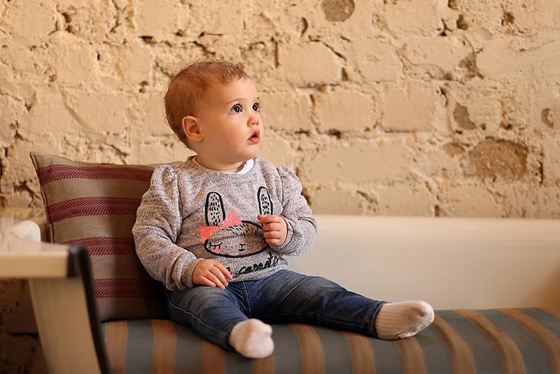 איזה גיל מדהים לצילומים! יום הולדת ראשון - איך לא, חגיגה?! מומלץ עם עוגה.