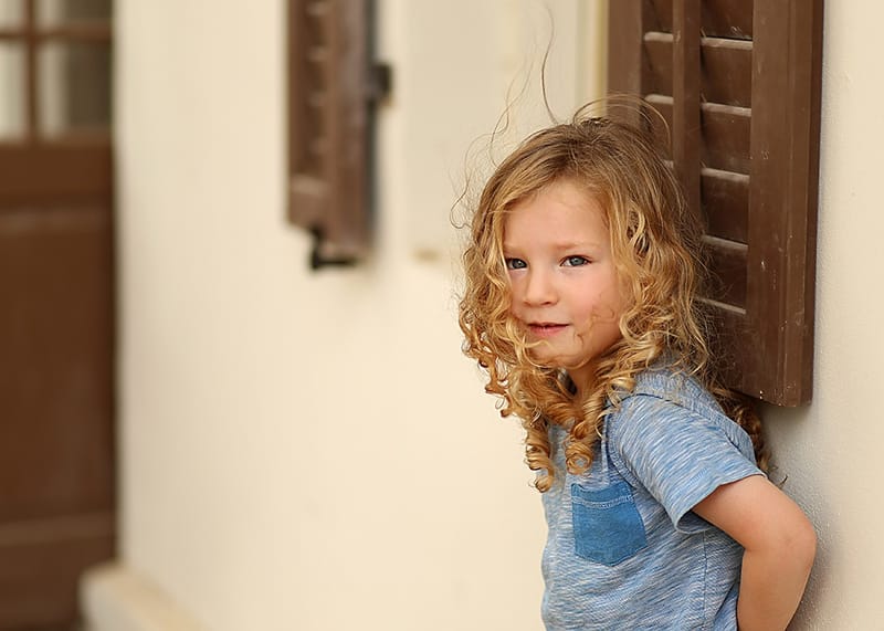 גיל 3 כמה מרגש! הרגע שבו הקטנצ'יק הופך לגברבר קטן, מסופר. והשיער?! לפחות יישארו לנו בתמונות למזכרת.