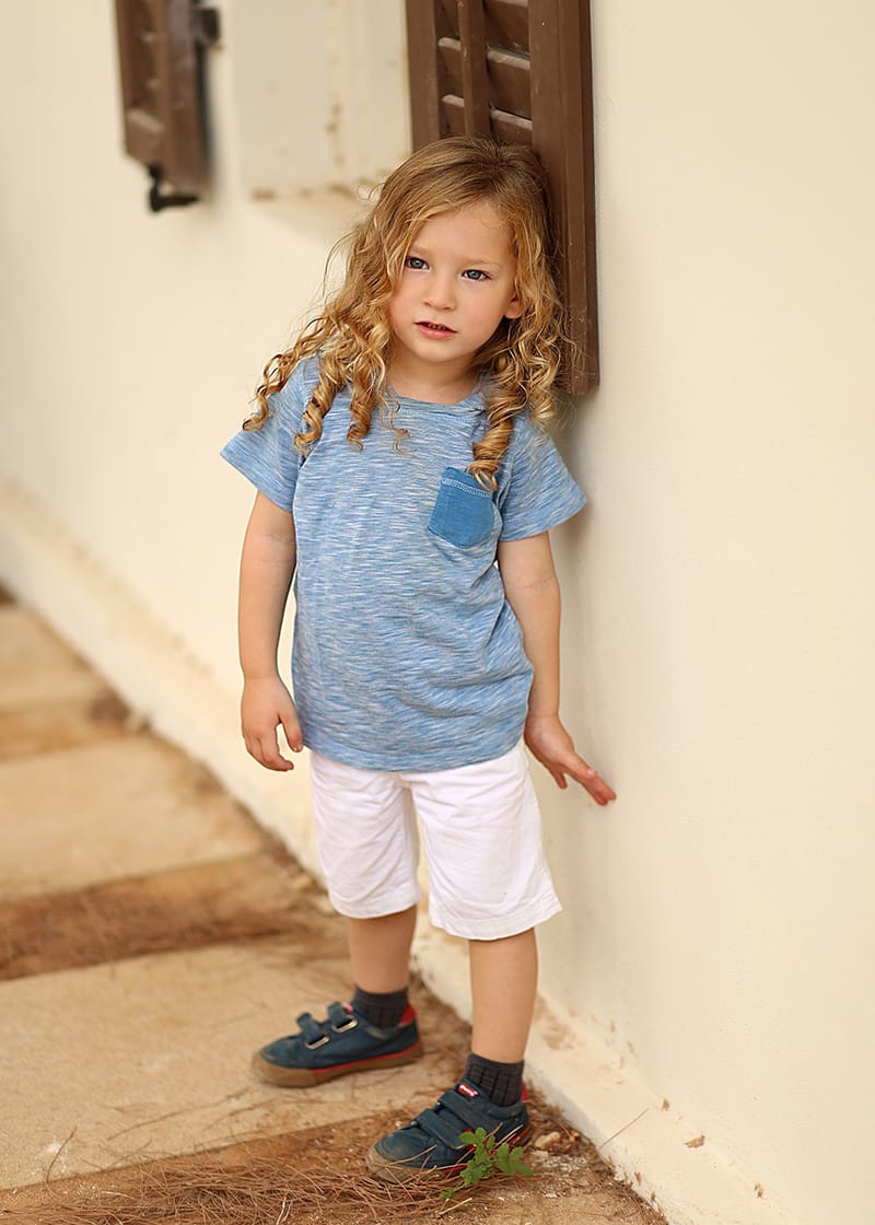 גיל 3 כמה מרגש! הרגע שבו הקטנצ'יק הופך לגברבר קטן, מסופר. והשיער?! לפחות יישארו לנו בתמונות למזכרת.