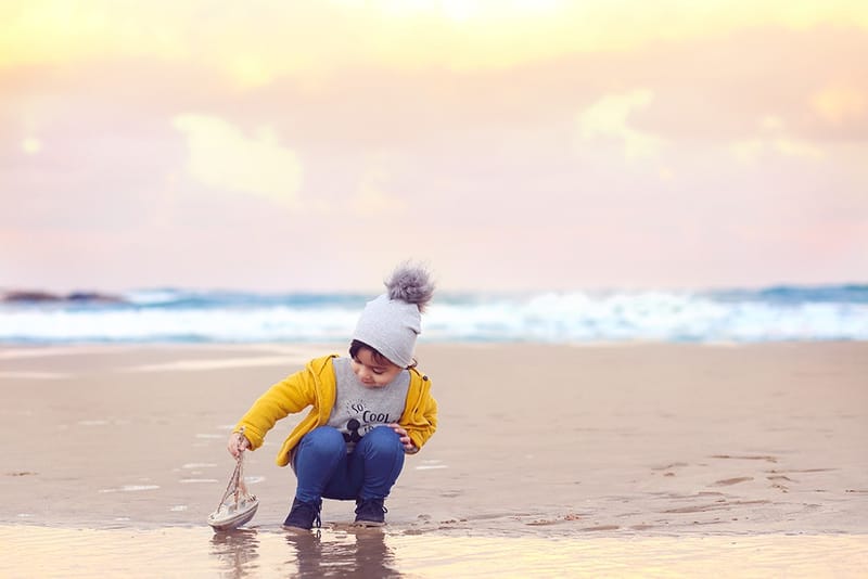 גיל 3 כמה מרגש! הרגע שבו הקטנצ'יק הופך לגברבר קטן, מסופר. והשיער?! לפחות יישארו לנו בתמונות למזכרת.