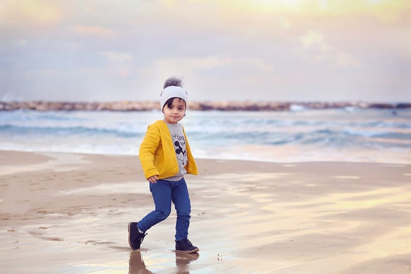 גיל 3 כמה מרגש! הרגע שבו הקטנצ'יק הופך לגברבר קטן, מסופר. והשיער?! לפחות יישארו לנו בתמונות למזכרת.