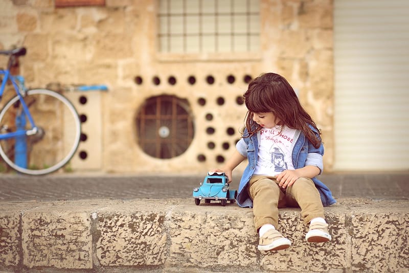 גיל 3 כמה מרגש! הרגע שבו הקטנצ'יק הופך לגברבר קטן, מסופר. והשיער?! לפחות יישארו לנו בתמונות למזכרת.