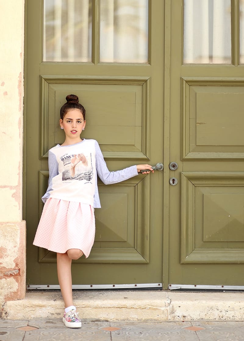 אוטוטו הילדה הופכת לנערה, וזו ההזדמנות להתפנק בסט תמונות לחגיגה, לה, או לכל המשפחה.