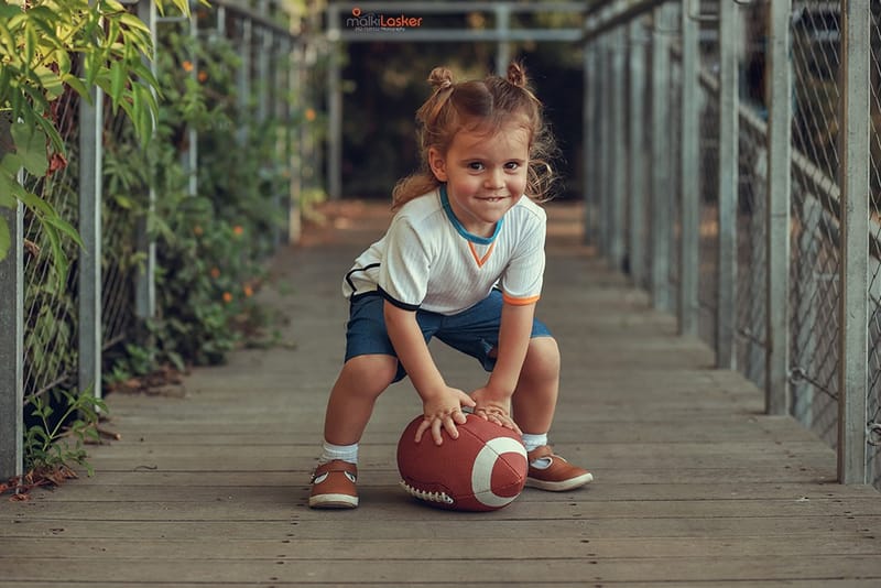 גיל 3 כמה מרגש! הרגע שבו הקטנצ'יק הופך לגברבר קטן, מסופר. והשיער?! לפחות יישארו לנו בתמונות למזכרת.