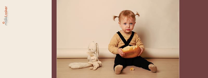 איזה גיל מדהים לצילומים! יום הולדת ראשון - איך לא, חגיגה?! מומלץ עם עוגה.