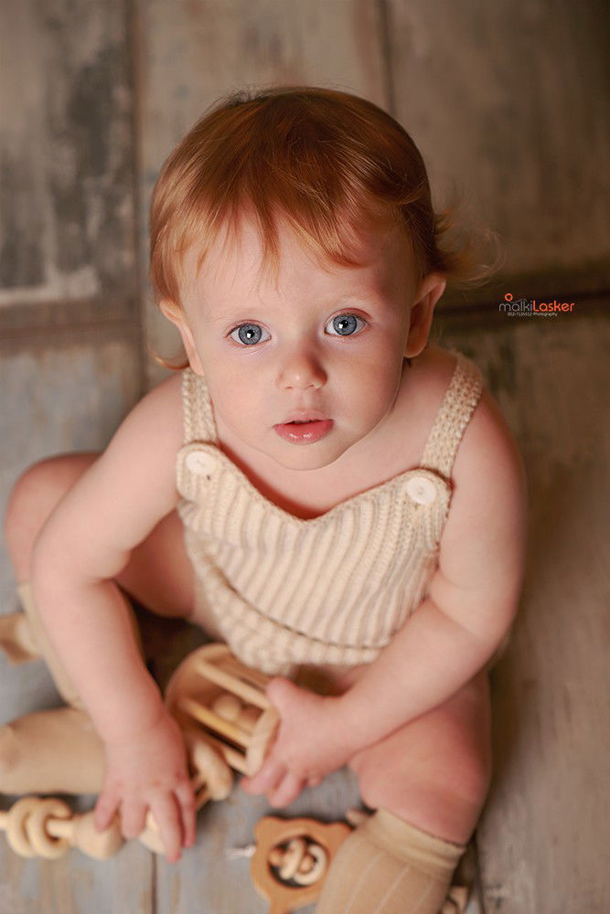 איזה גיל מדהים לצילומים! יום הולדת ראשון - איך לא, חגיגה?! מומלץ עם עוגה.