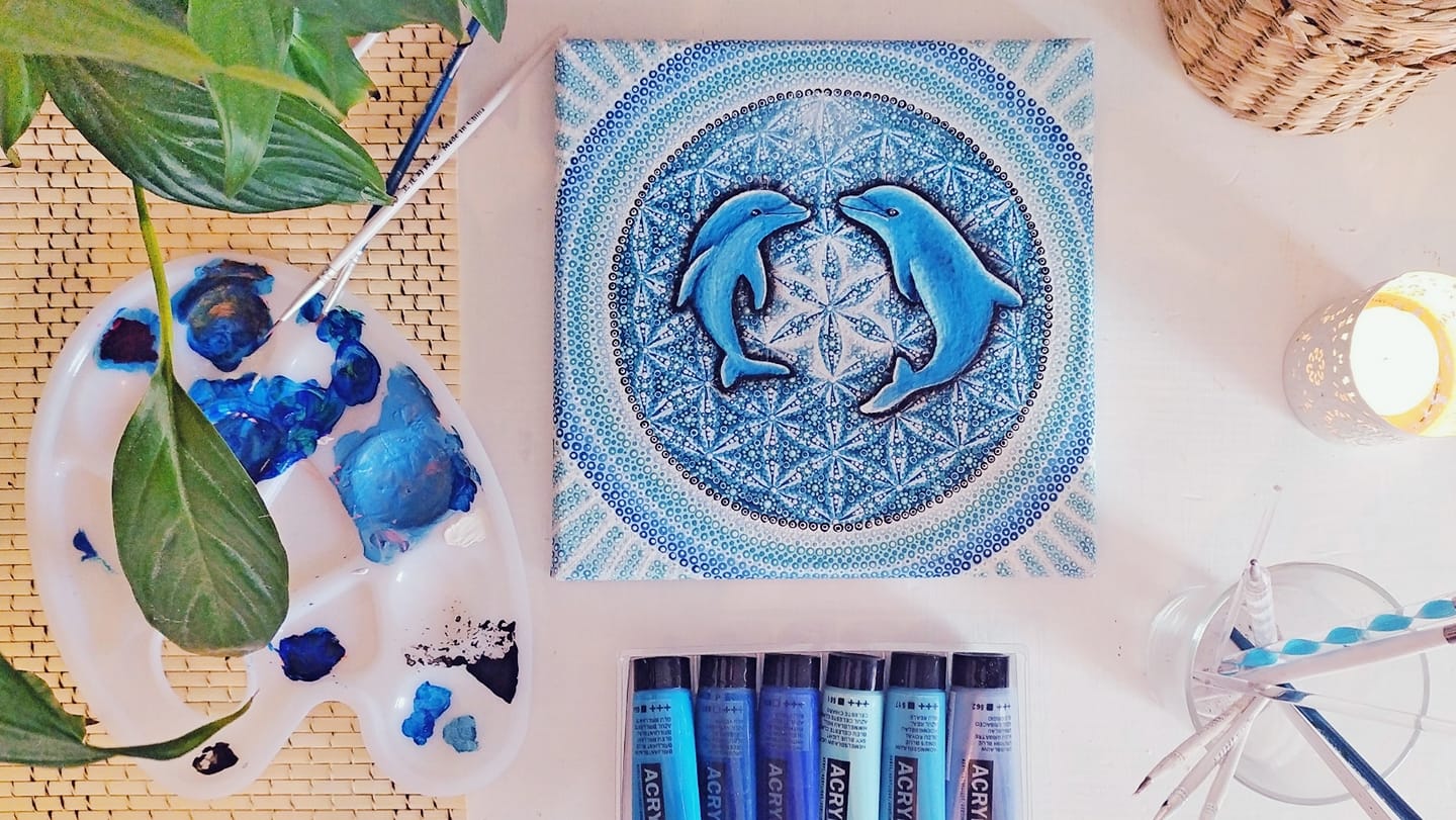 Mandala s delfíny a květem života