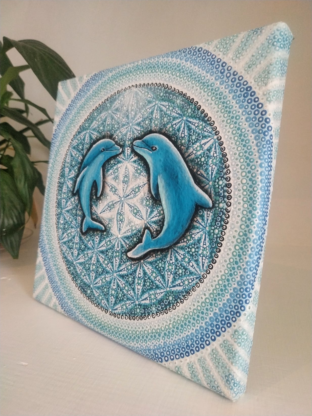 Mandala s delfíny a květem života