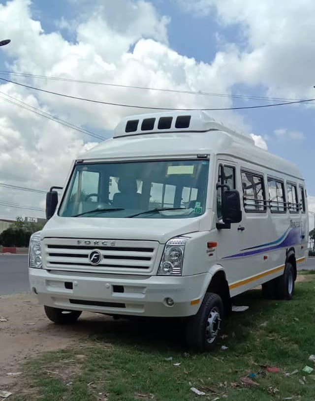 TRAVELLER Car