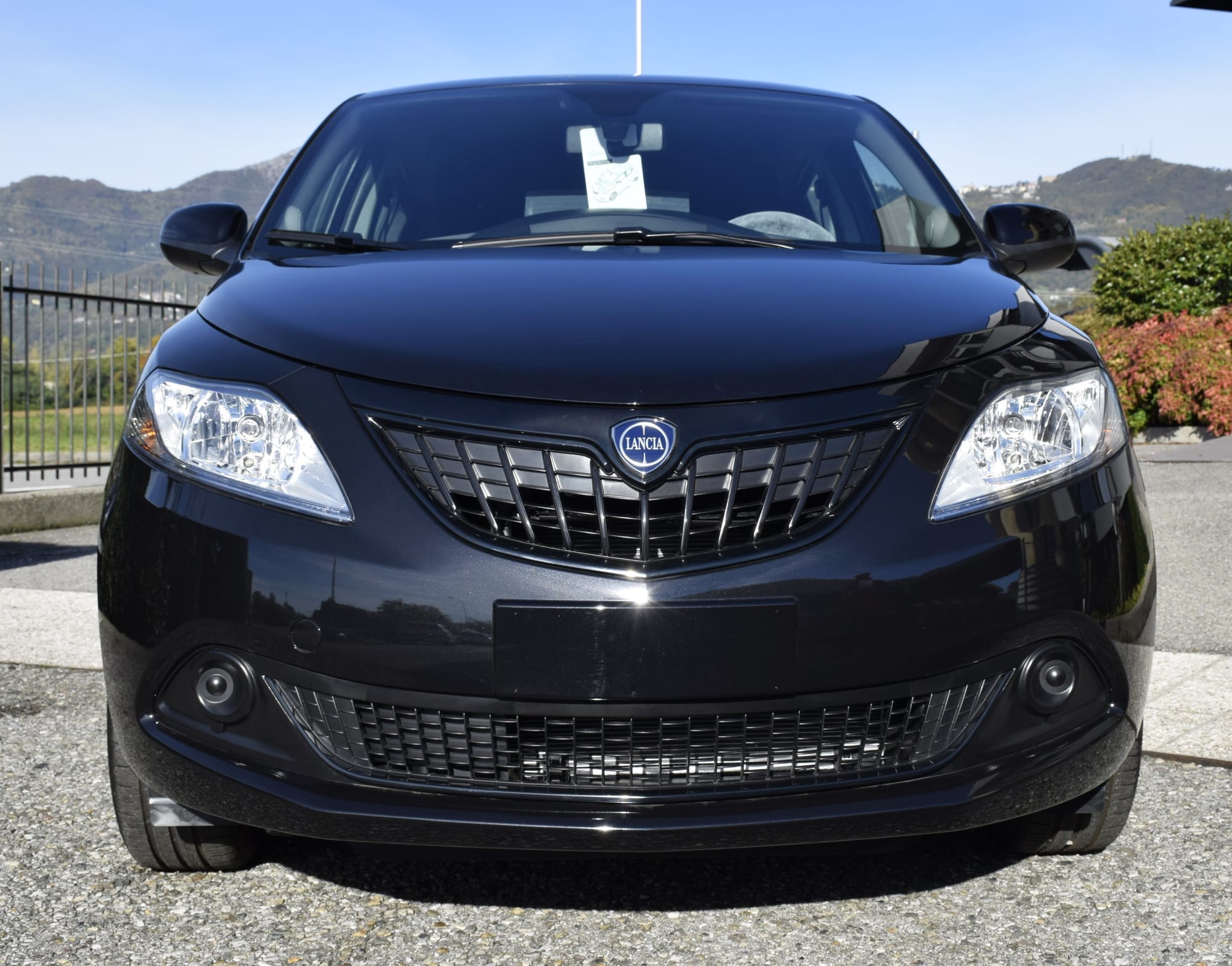 Lancia Ypsilon 1.0 Hybrid Silver km. zero