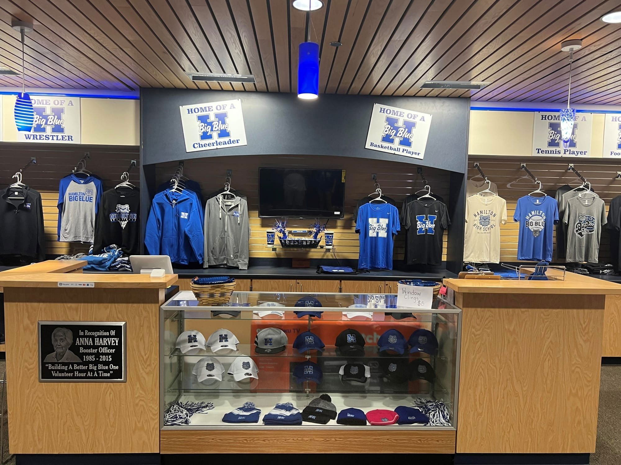 HHS Inside Spirit Shop