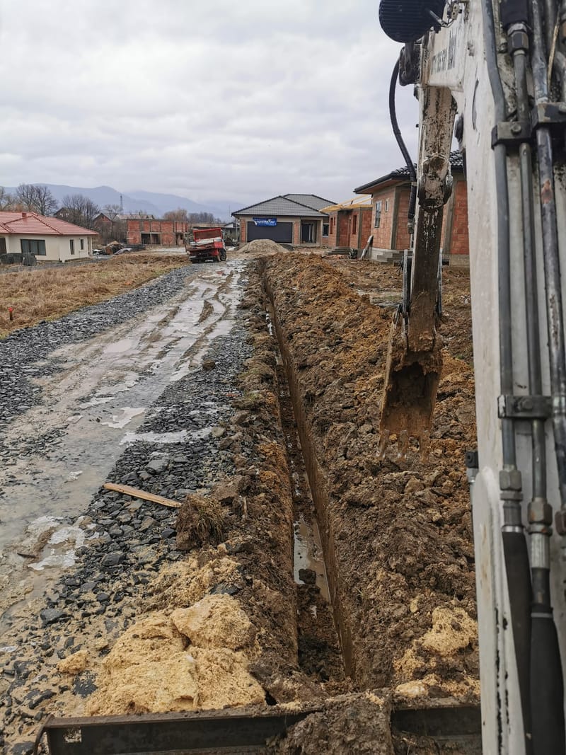 Sapatura conducte apa/gaz/canalizare