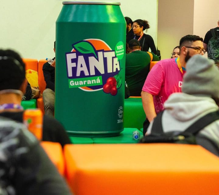 Lounge Fanta e caixa Cosplay