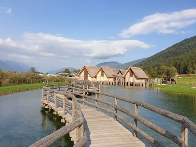 IL PAESE E I DINTORNI image