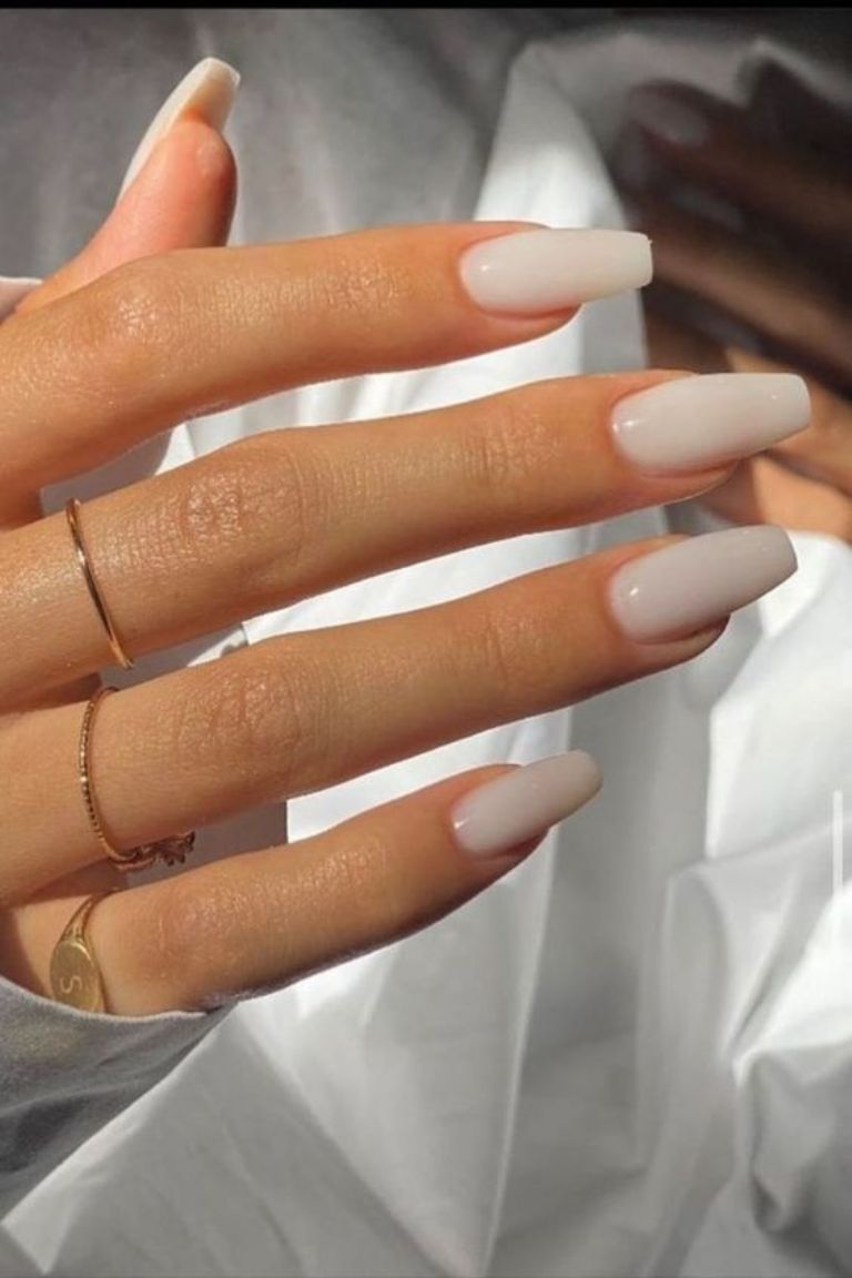 Milky Nails: La tendencia en nail art para el verano