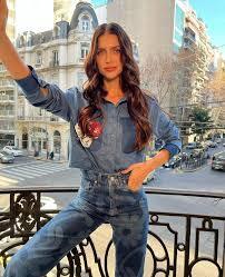 Zaira Nara deslumbra con un jeans en denim