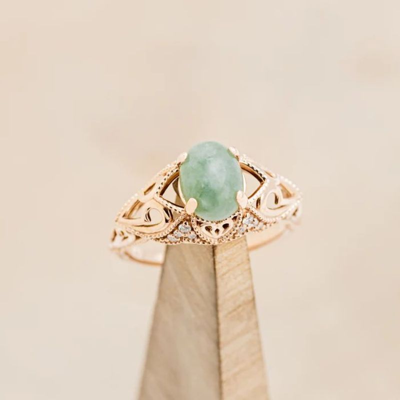 What Outfits Can You Wear to Showcase Your Stunning Jade Jewels?