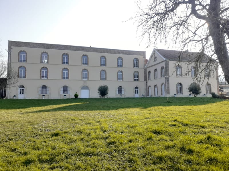 CHAMBRES D'HOTES DE CHARME DANS DOMAINE D'EXCEPTION A EPERNAY