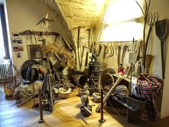 Museo della tradizione e dei costumi