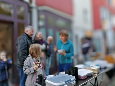 Exhibition Bong Bong