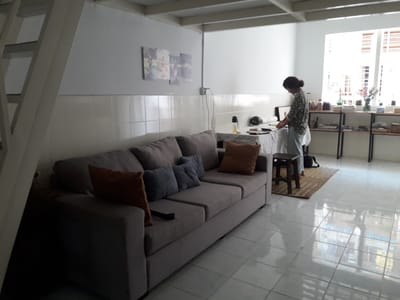 👉 Crowd Chattering