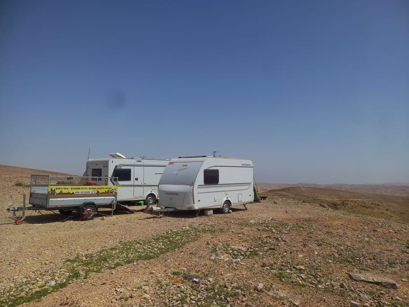 הקמת קמפינג בהרי ערד במצפור גורני או באזור הדרום