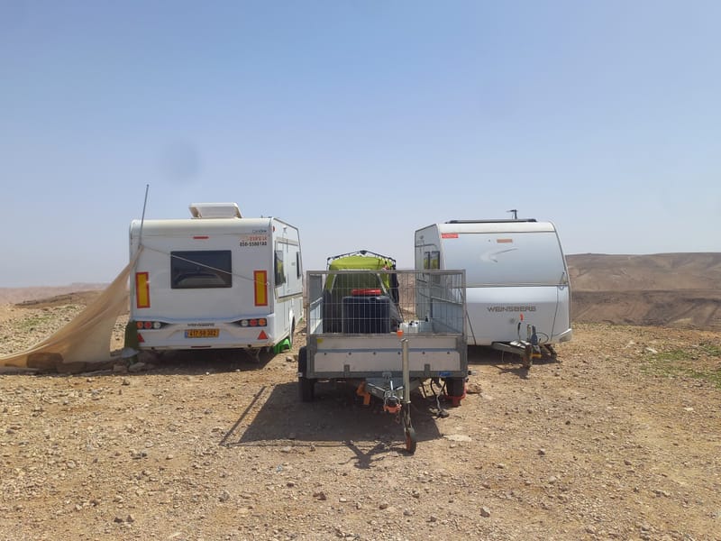 שירותי אספקה מים במיכל מים 200 ליטר