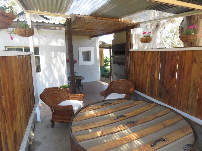 Swartberg Backpackers in Matjiesrivier, South Africa