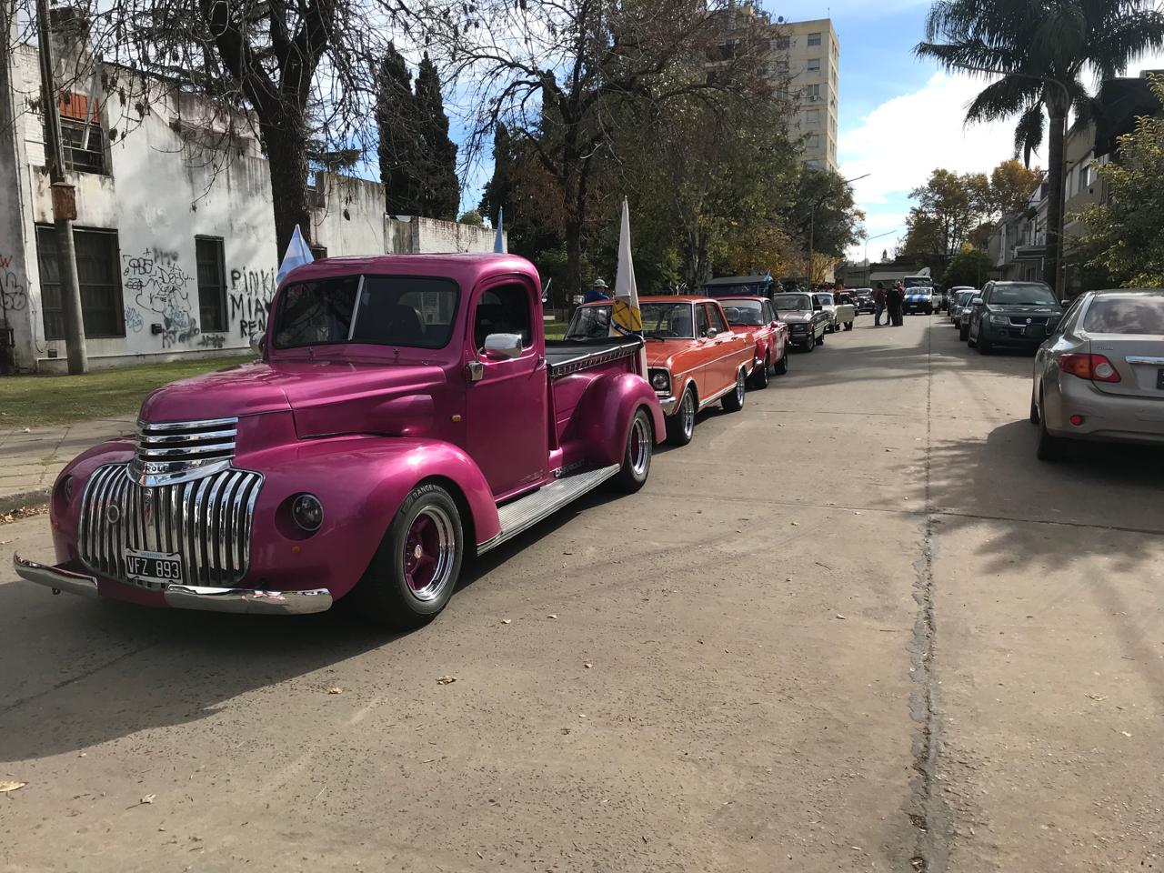 Desfile cívico por el 25 de Mayo