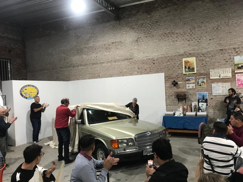 Presentación DEl AUTOMOVIL MARCA MERCEDES BENZ 280 SE MODELO 1981Propietario: Jorge Otero