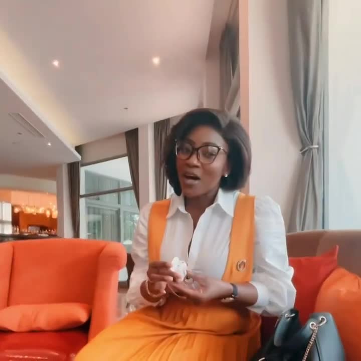 COOKIE TEE BUYS AIRPOD PRO FROM QUABUYGHANA