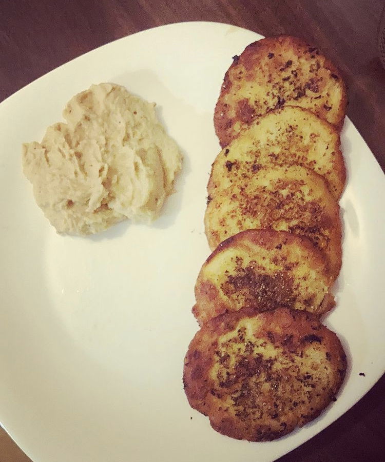 Potato cutlets with homemade hummus