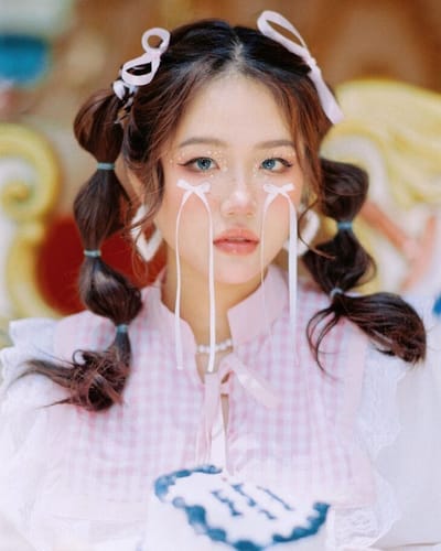 Bật mí hot trend "nơ nước mắt" năm 2023