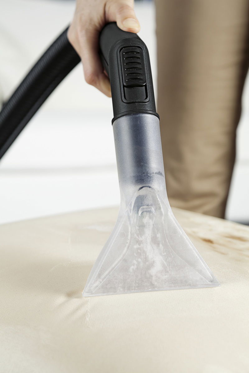 FAUTEUILS EN STOELEN