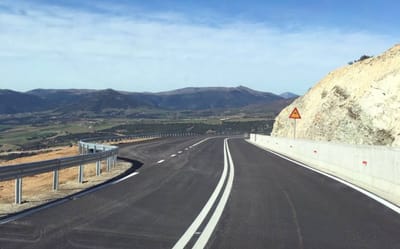 ΑΠΟΚΛΕΙΣΜΟΣ ΚΕΝΤΡΙΚΗΣ ΟΔΟΥ ΣΑΡΑΝΤΑΠΟΡΟΥ - ΝΕΡΑΪΔΑΣ