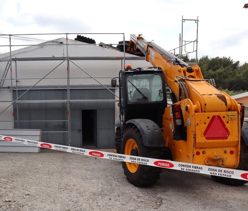 Substituição de cobertura de galpão em Alcabideche 