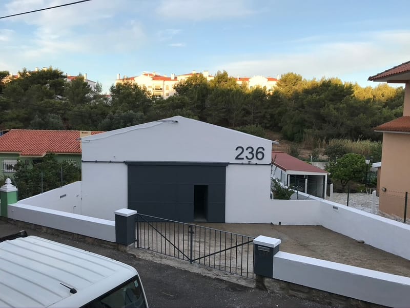 Substituição de cobertura de galpão em Alcabideche 