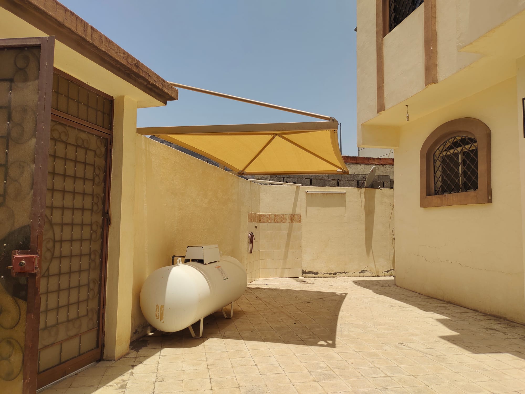 مظلات خزانات المياه في المدينة المنورة 