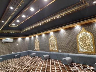 بيت شعر ملكي من الداخل في المدينة المنورة