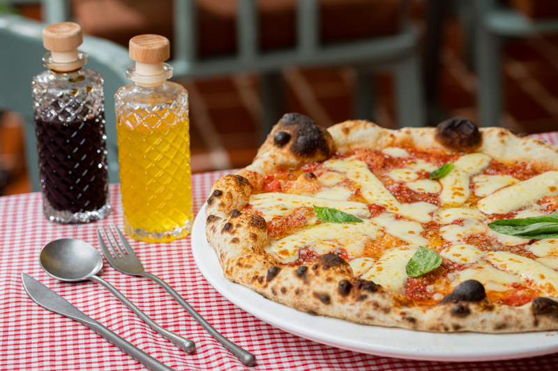 Margherita Pizza - بيتزا مارغريتا