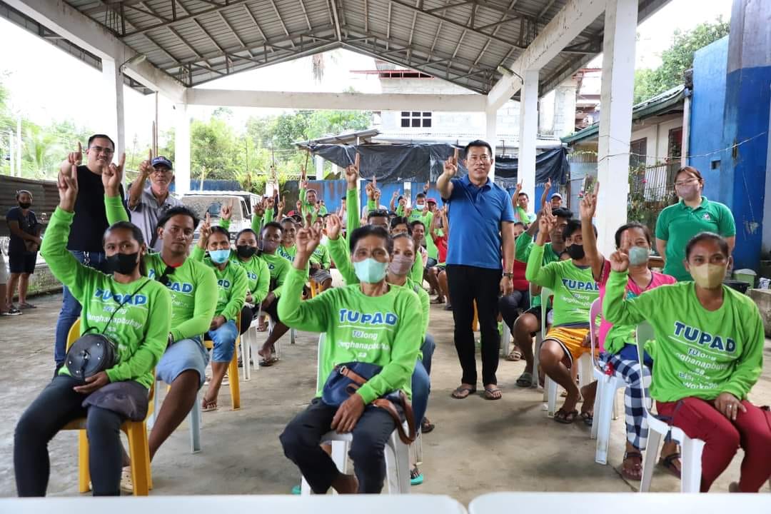 LOKAL | 389 KA DISPLACED WORKERS SA DAO, BENEPISYARYO SANG TUPAD