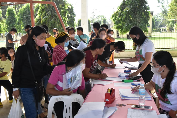 MGA ESTUDYANTE SA BANWA SANG JAMINDAN, NABATON NA ANG EDUCATIONAL ASSISTANCE