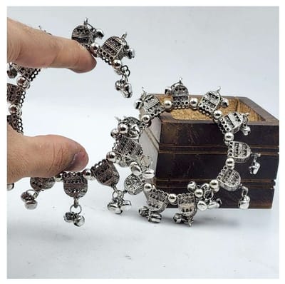 Oxidised Doli Bangles are Just Designed for the Fashion Savvy Women!