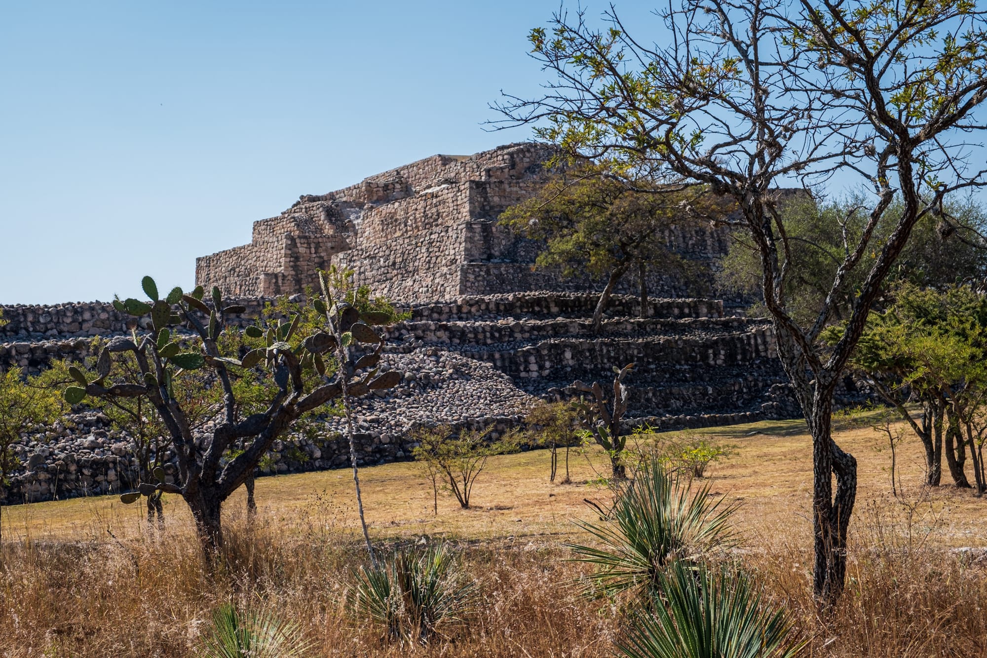 Pyramide à degrés méso-américaine 