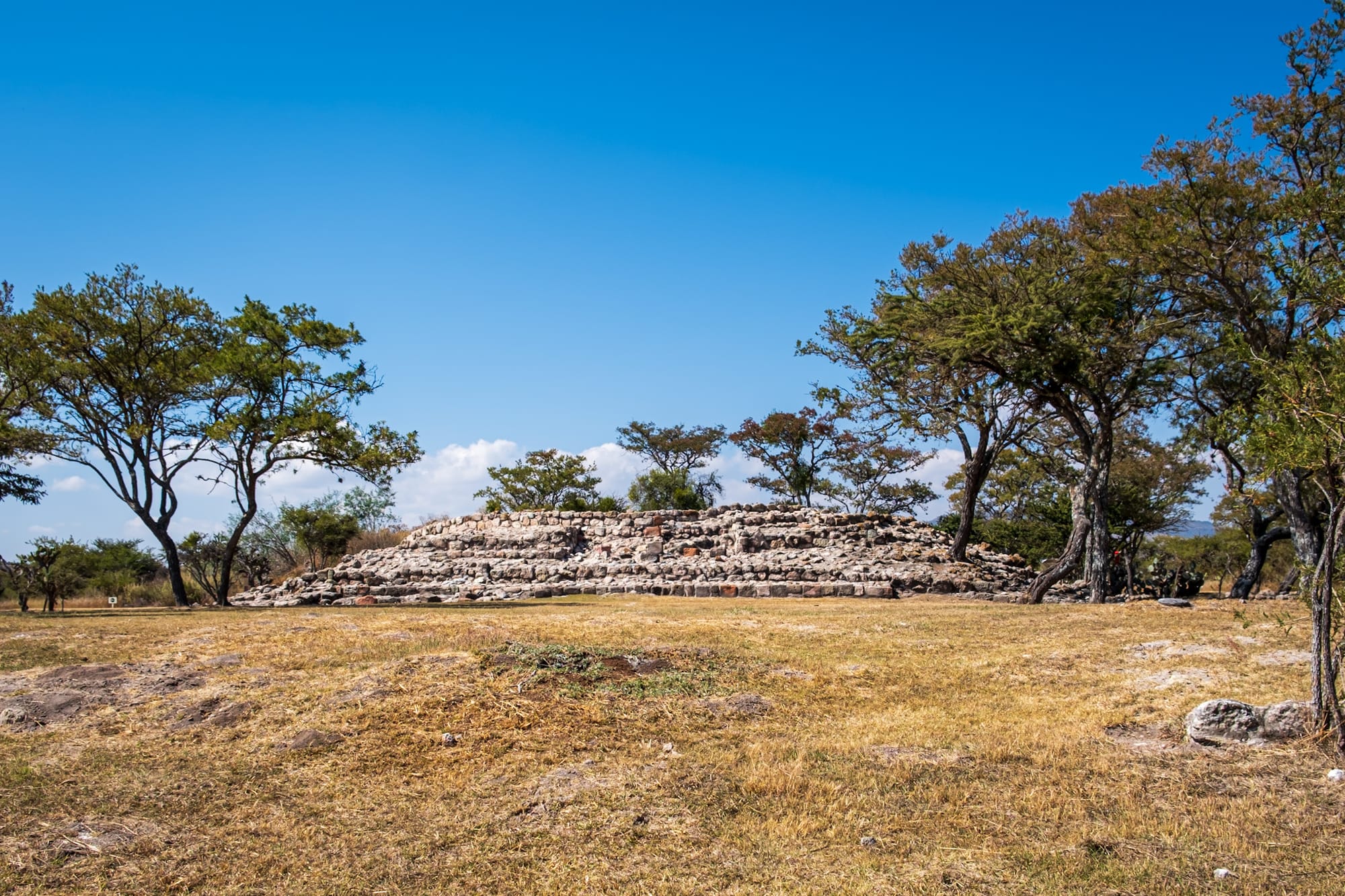 Pyramide à degrés méso-américaine 