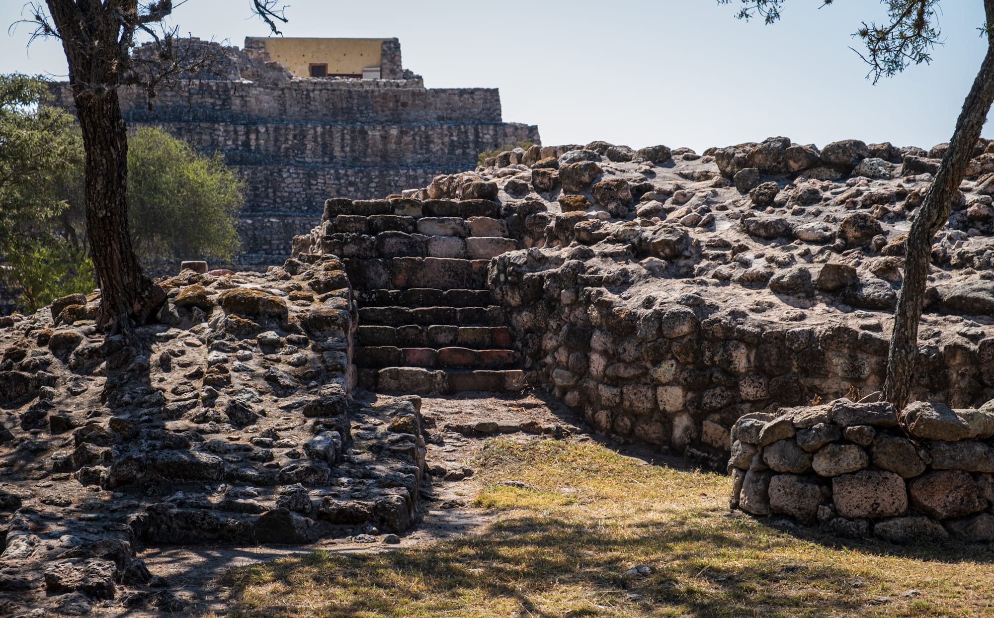 Pyramide à degrés méso-américaine 